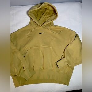 Nike women’s pale yellow crop hoodie. Size xsmall. EUC
